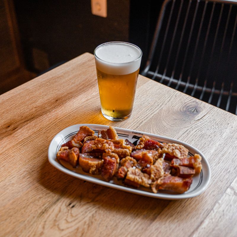 Torreznos portion